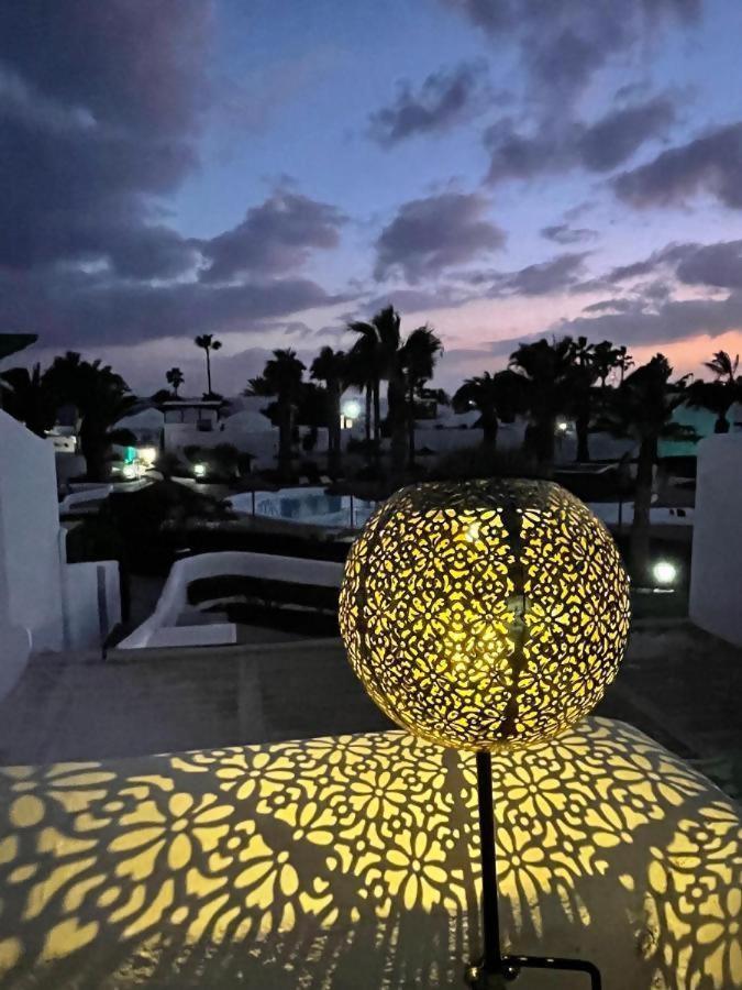 Precioso Rincon Entre El Mar Y Los Volcanes Costa Teguise Exterior foto