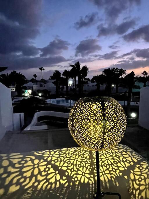 Precioso Rincon Entre El Mar Y Los Volcanes Costa Teguise Exterior foto